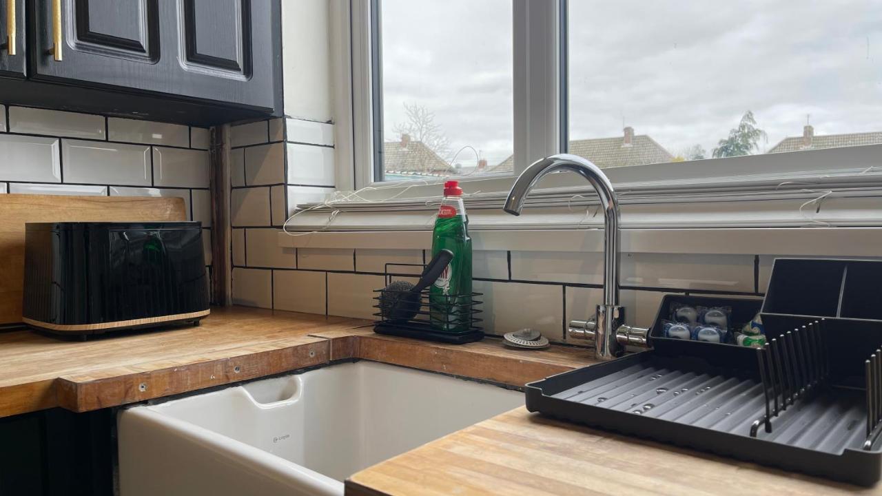 Fully Serviced Three Bed House In Durham Exterior photo