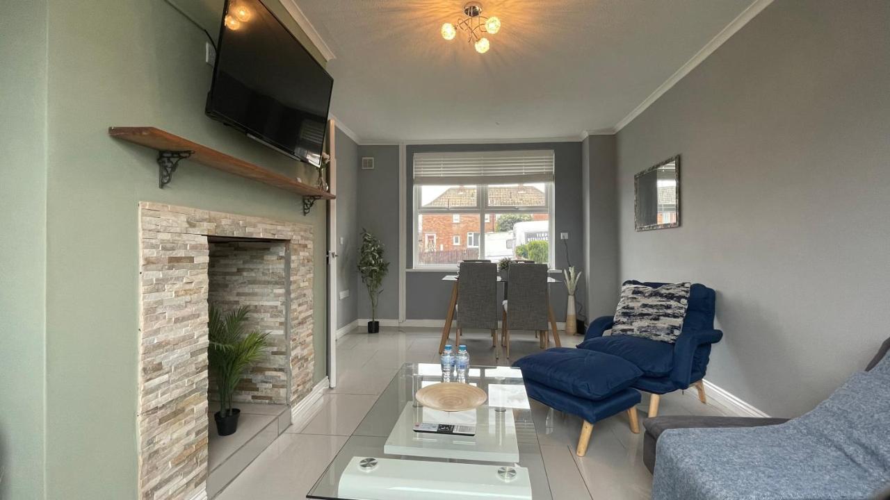 Fully Serviced Three Bed House In Durham Exterior photo